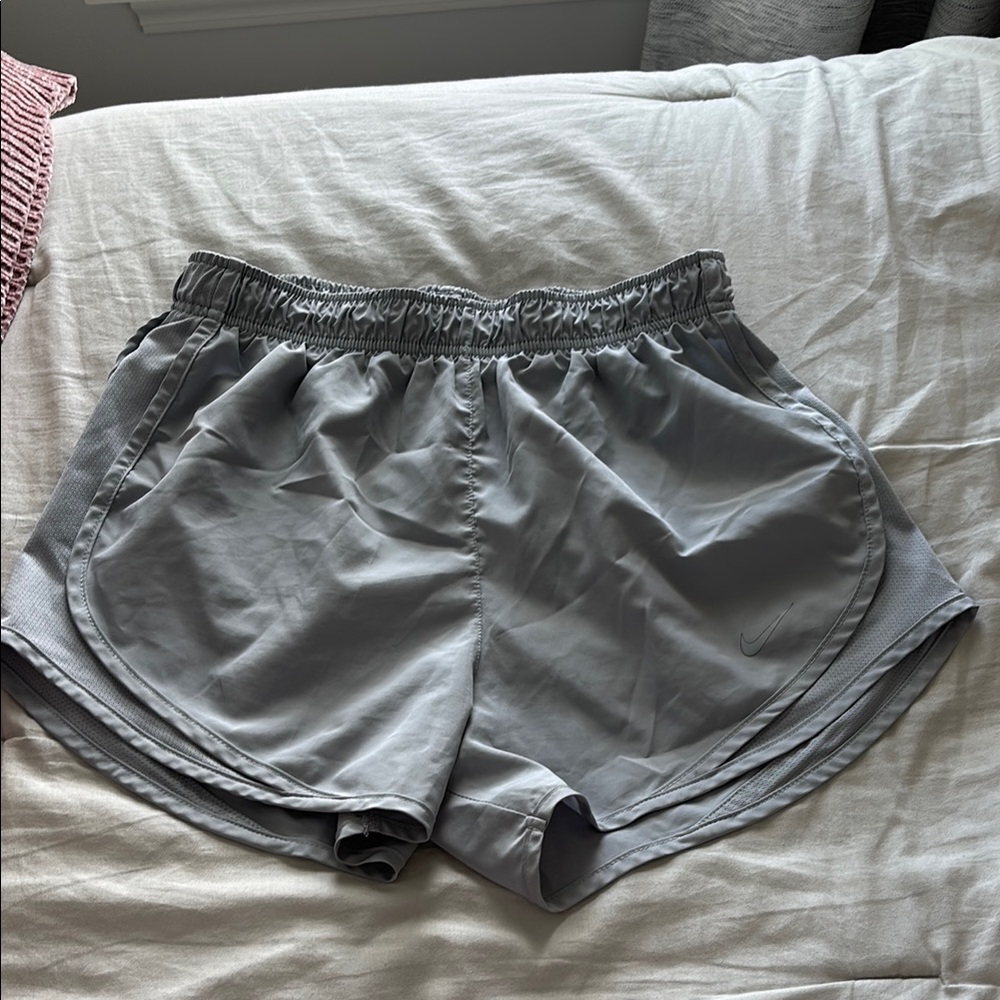 Nike Gray Athletic Shorts Lightweight Moisture-Wicking